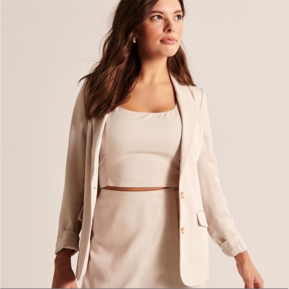 Abercrombie and Fitch Tailored Square Neck Cami Top Creamy Beige Lyocell Medium
